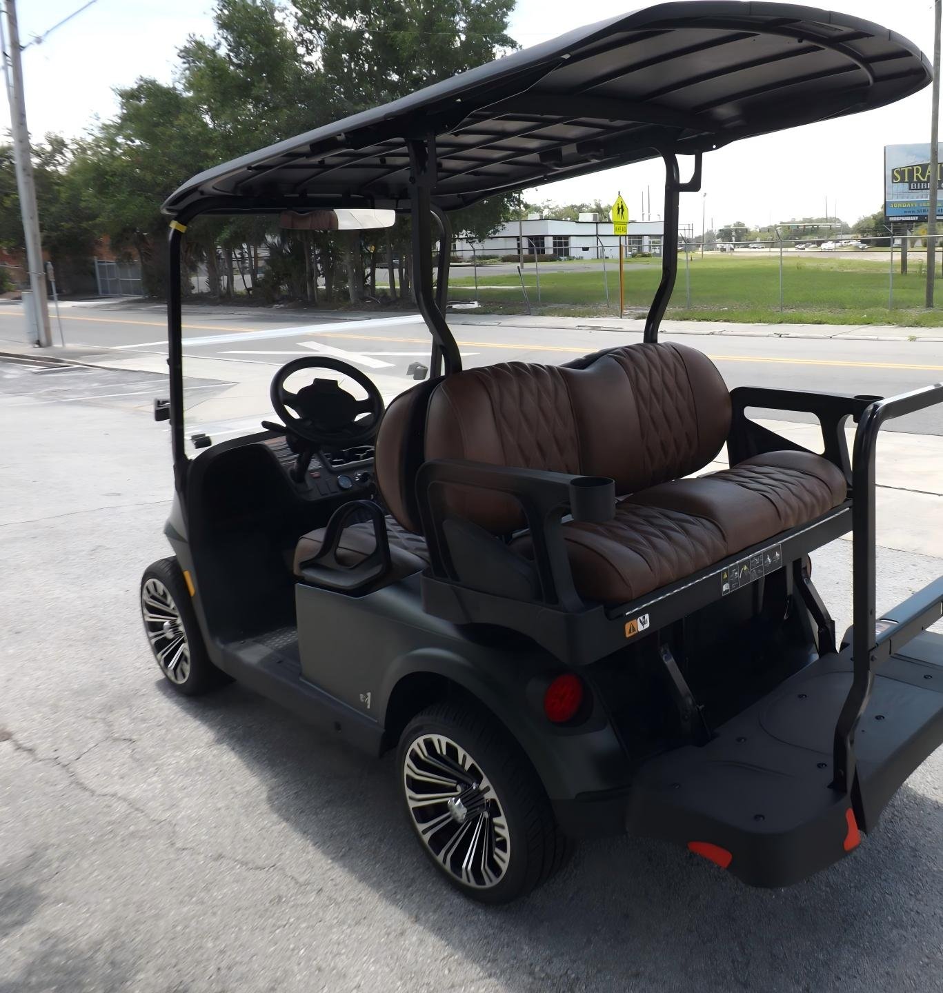 2025 E-Z-GO Freedom RXV 2+2 EX1 for Sale