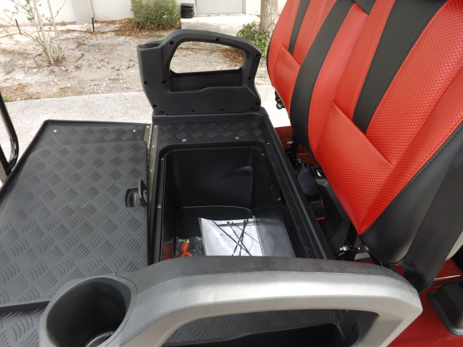 2025 Evolution Classic 4 Plus Golf Cart