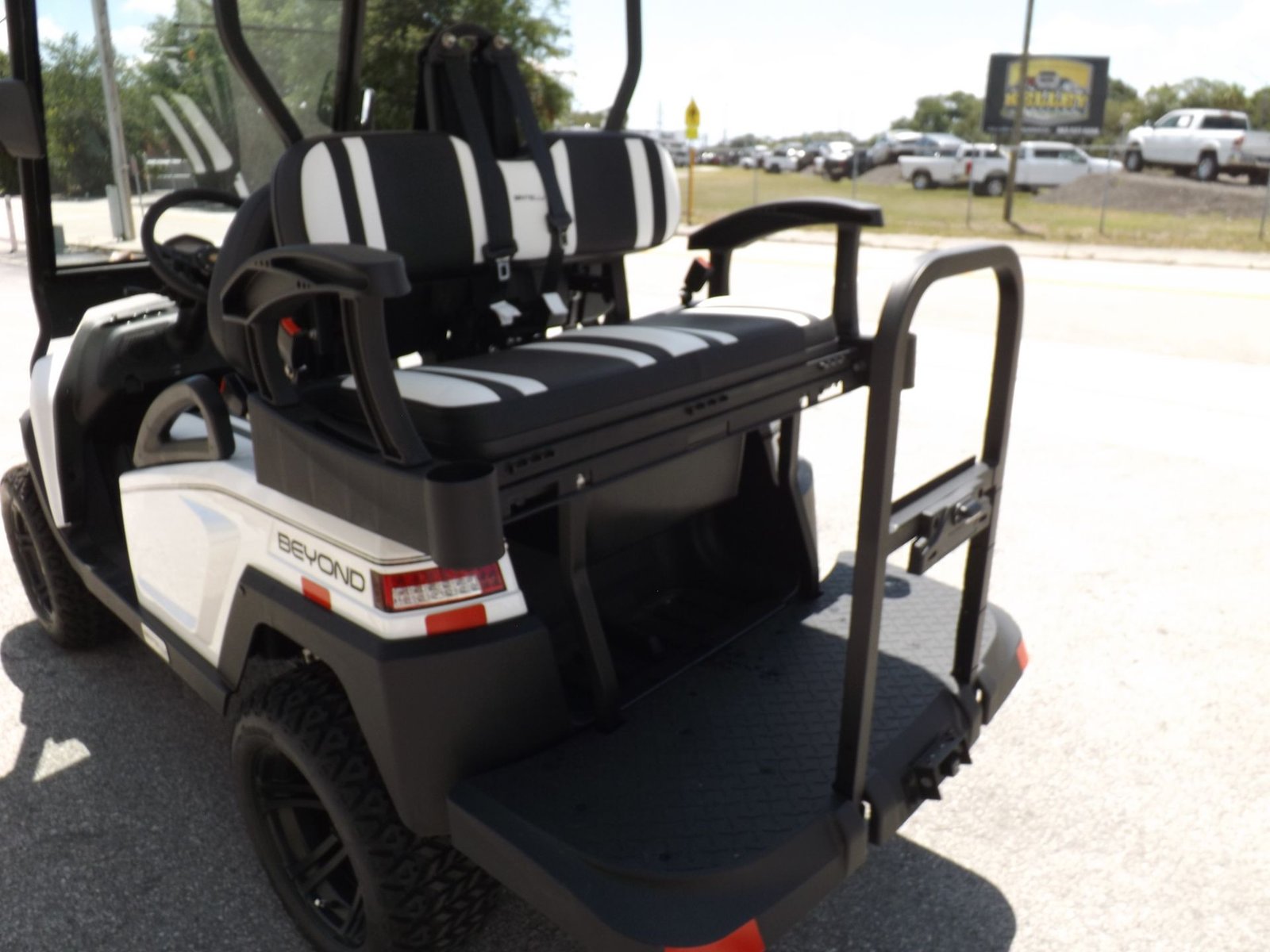 2022 Bintelli Pulse 4S Lifted LSV For Sale