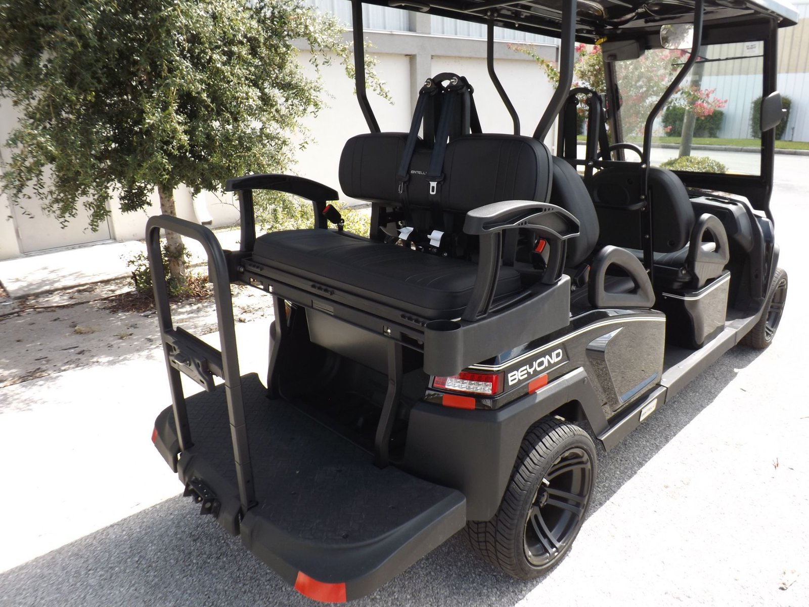 2022 Bintelli BEYOND 6P STREET LEGAL GOLF CART for Sale
