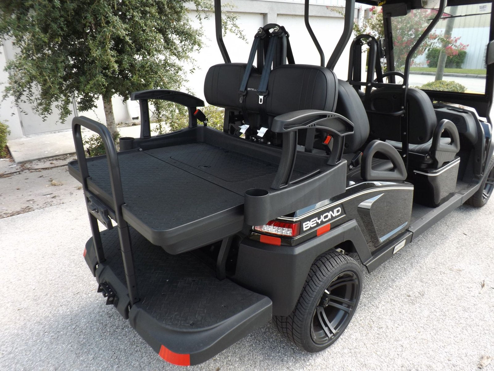 2022 Bintelli BEYOND 6P STREET LEGAL GOLF CART for Sale