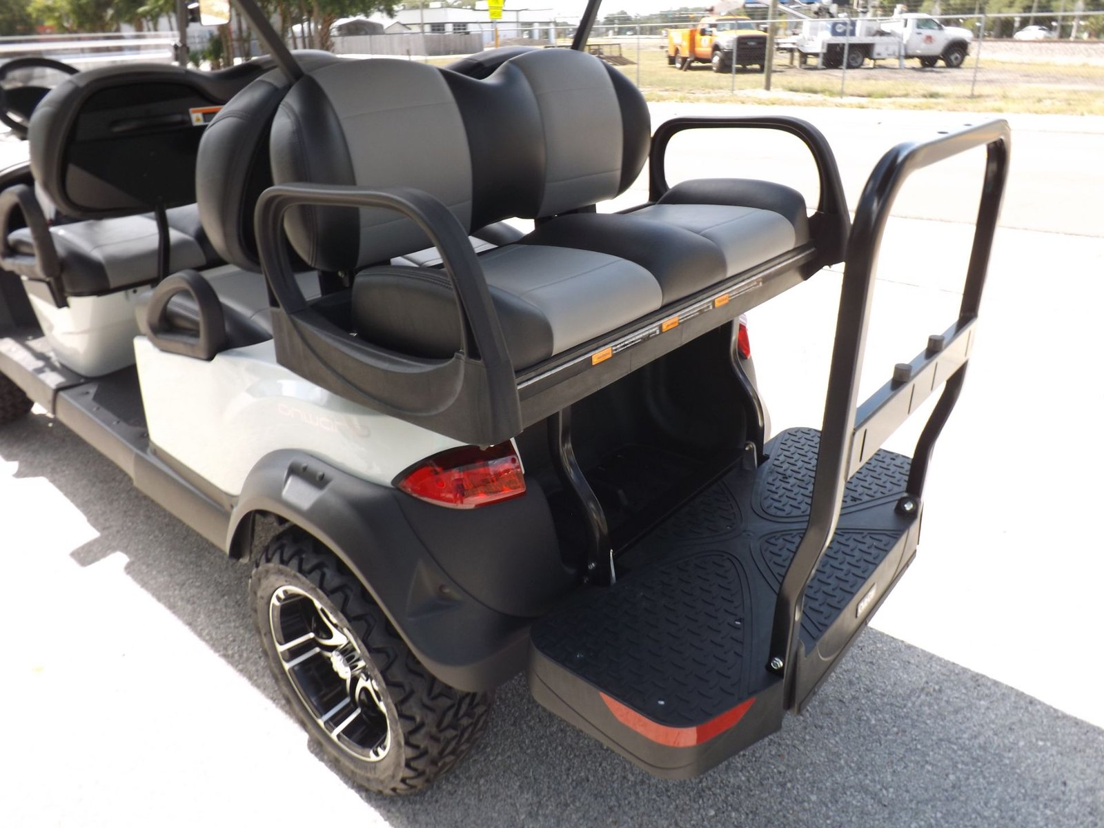 2024 Club Car Onward 6 Passenger Lifted Gas Golf Carts for Sale