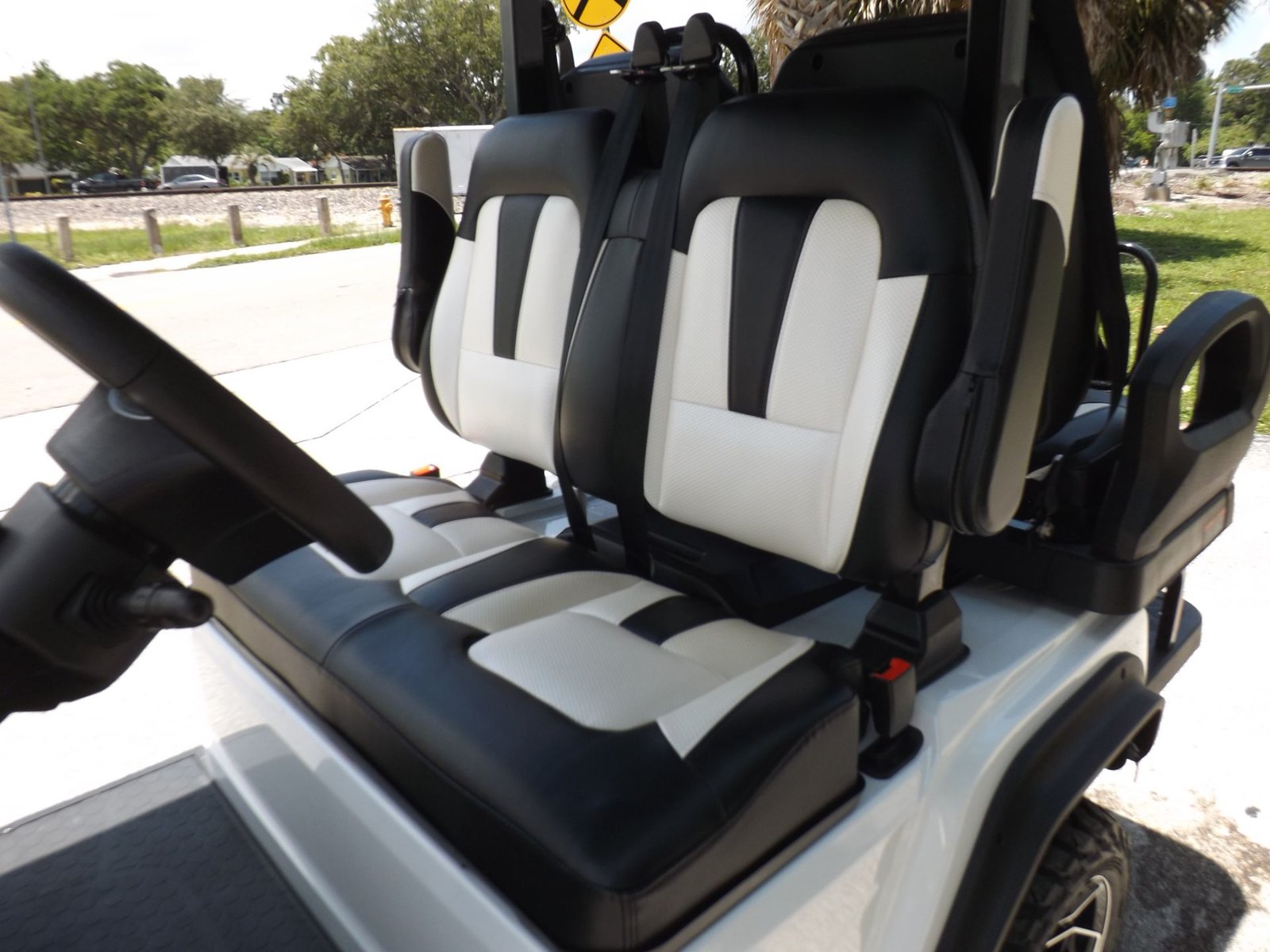 2025 Evolution Electric D5 Maverick 2+2