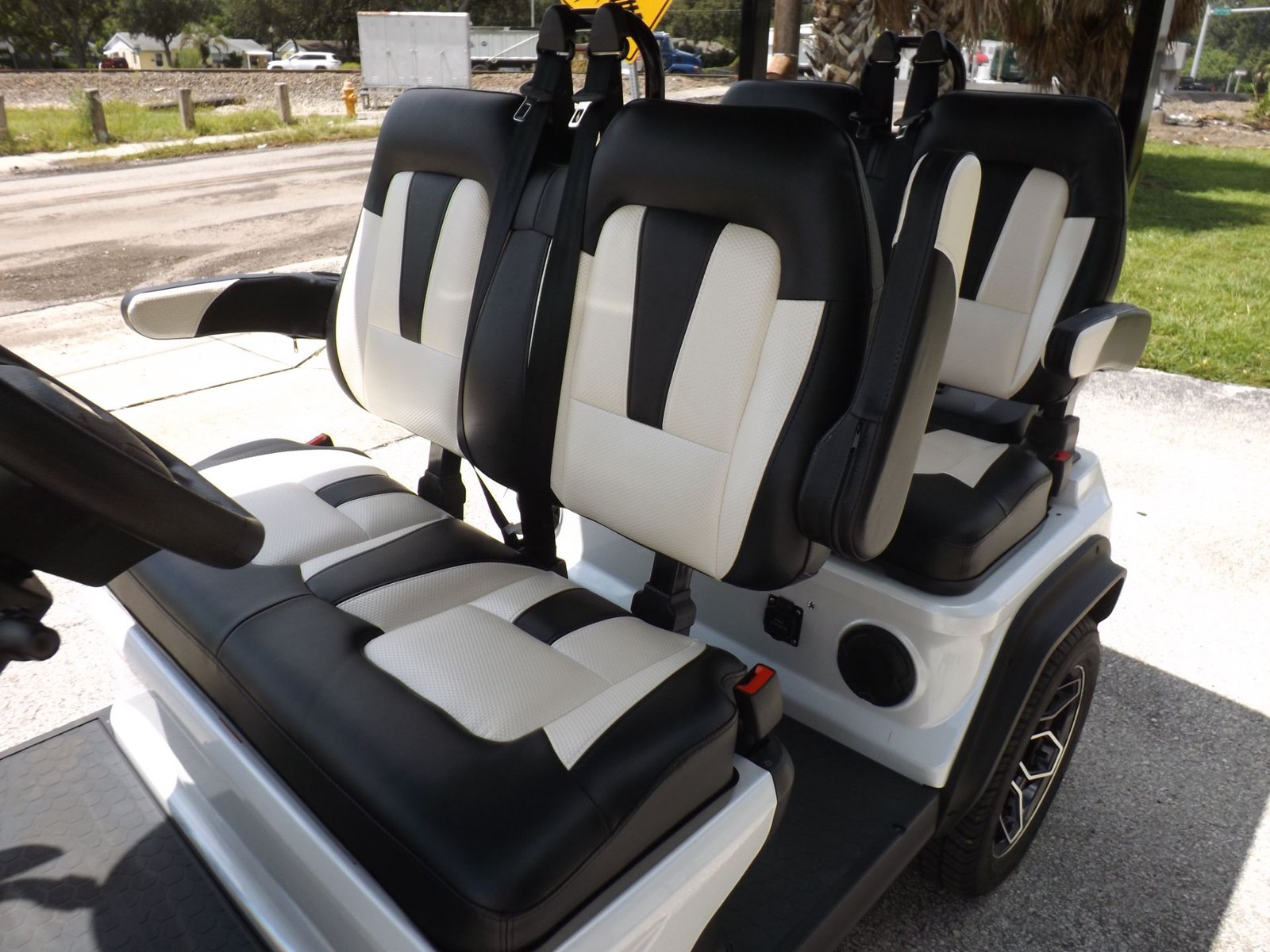 2025 Evolution Electric D5 Ranger 4 Pass for Sale