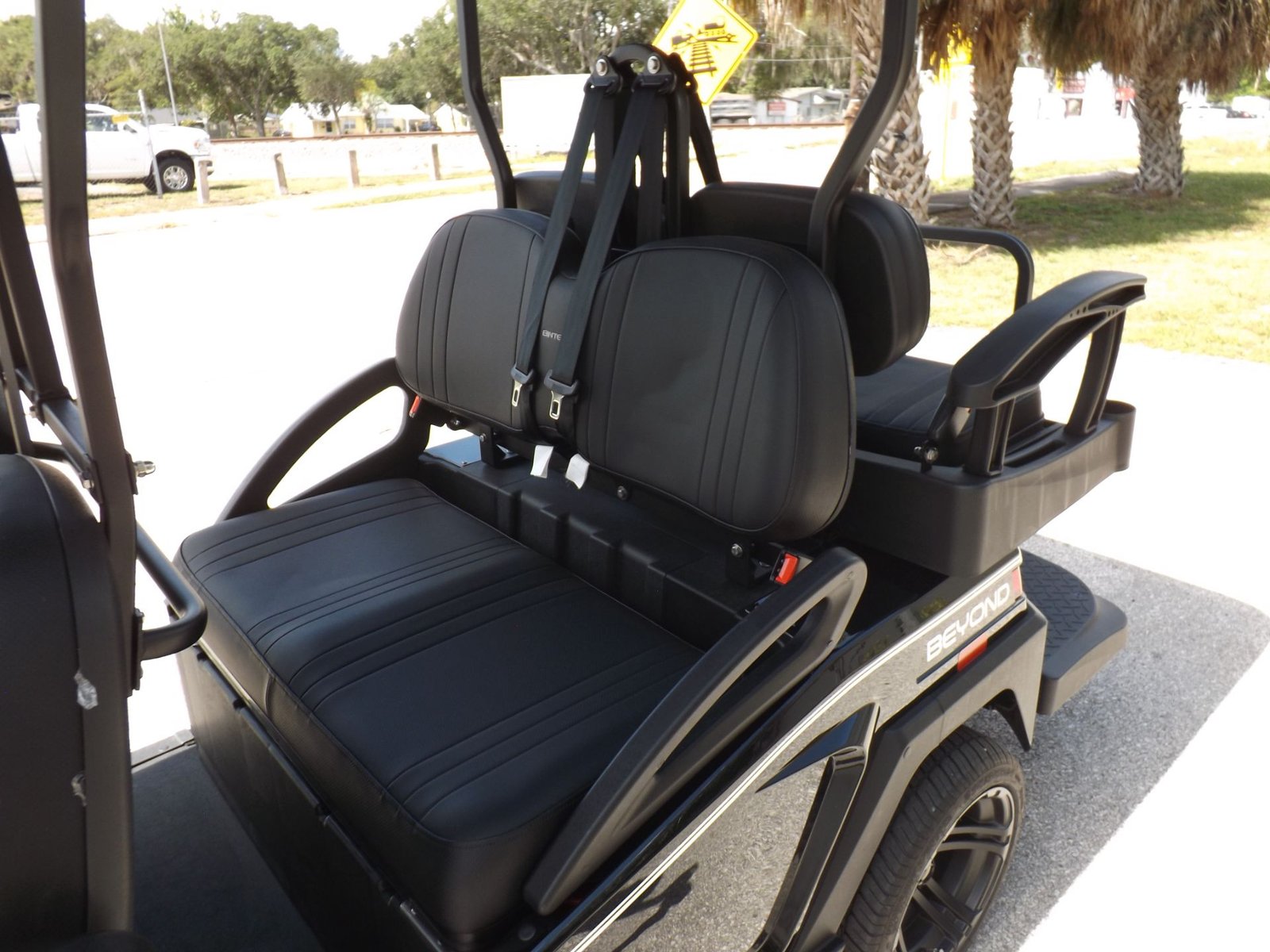 2022 Bintelli BEYOND 6P STREET LEGAL GOLF CART for Sale