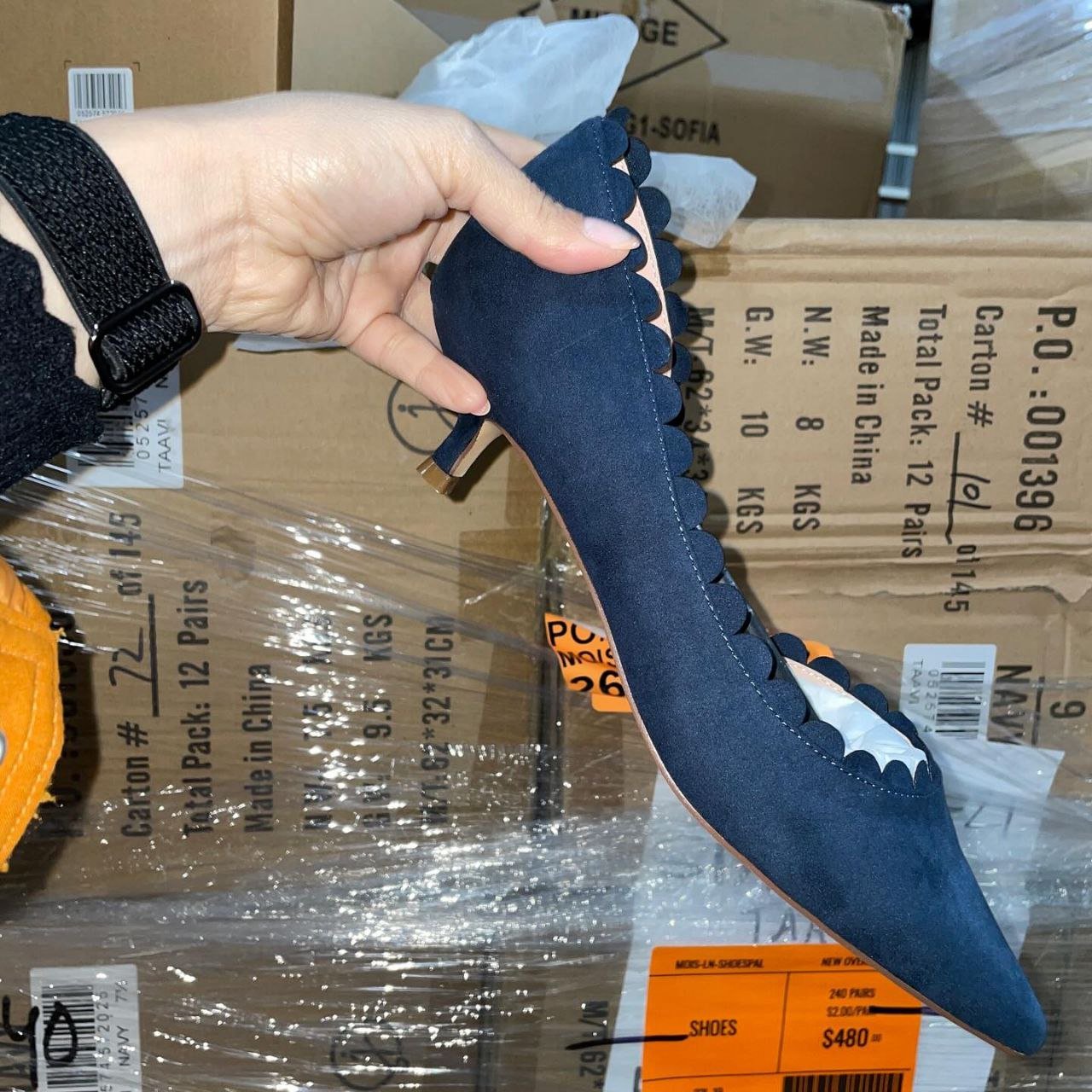 Pallet of women’s shoes and sandles