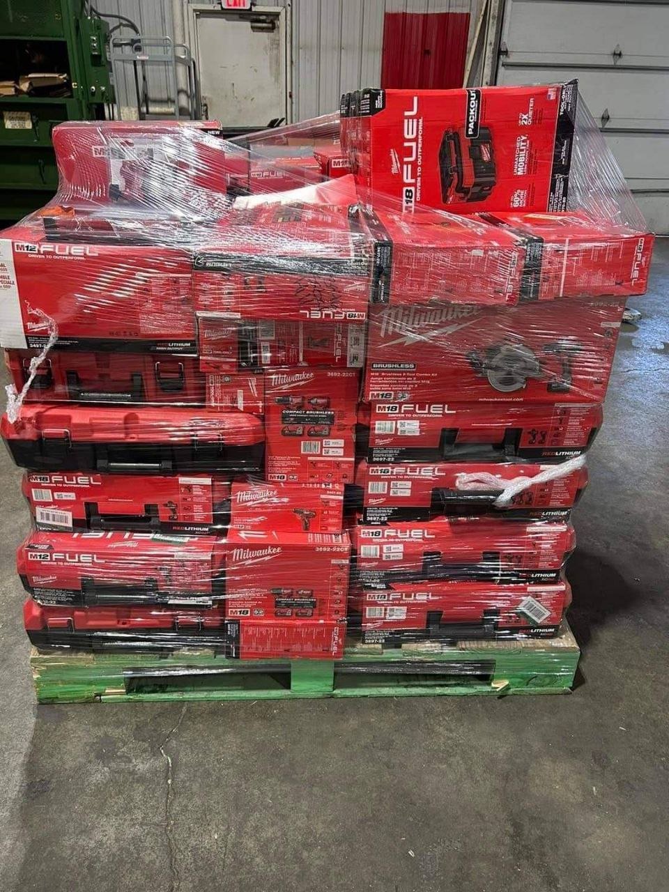milwaukee tool pallets milwaukee tool pallets
