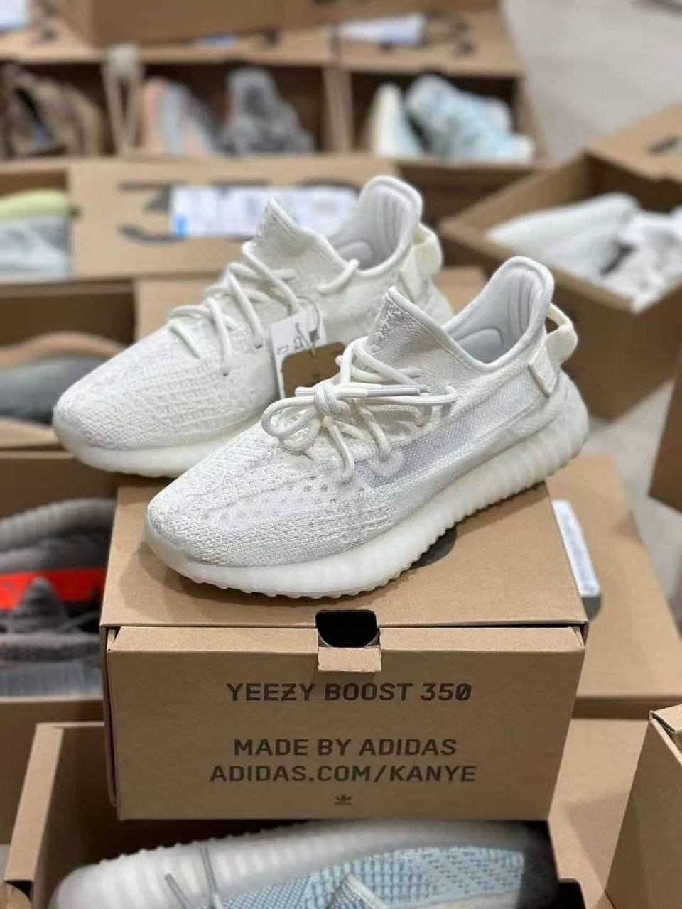 Yeezy Boost 350 v2 Pallets