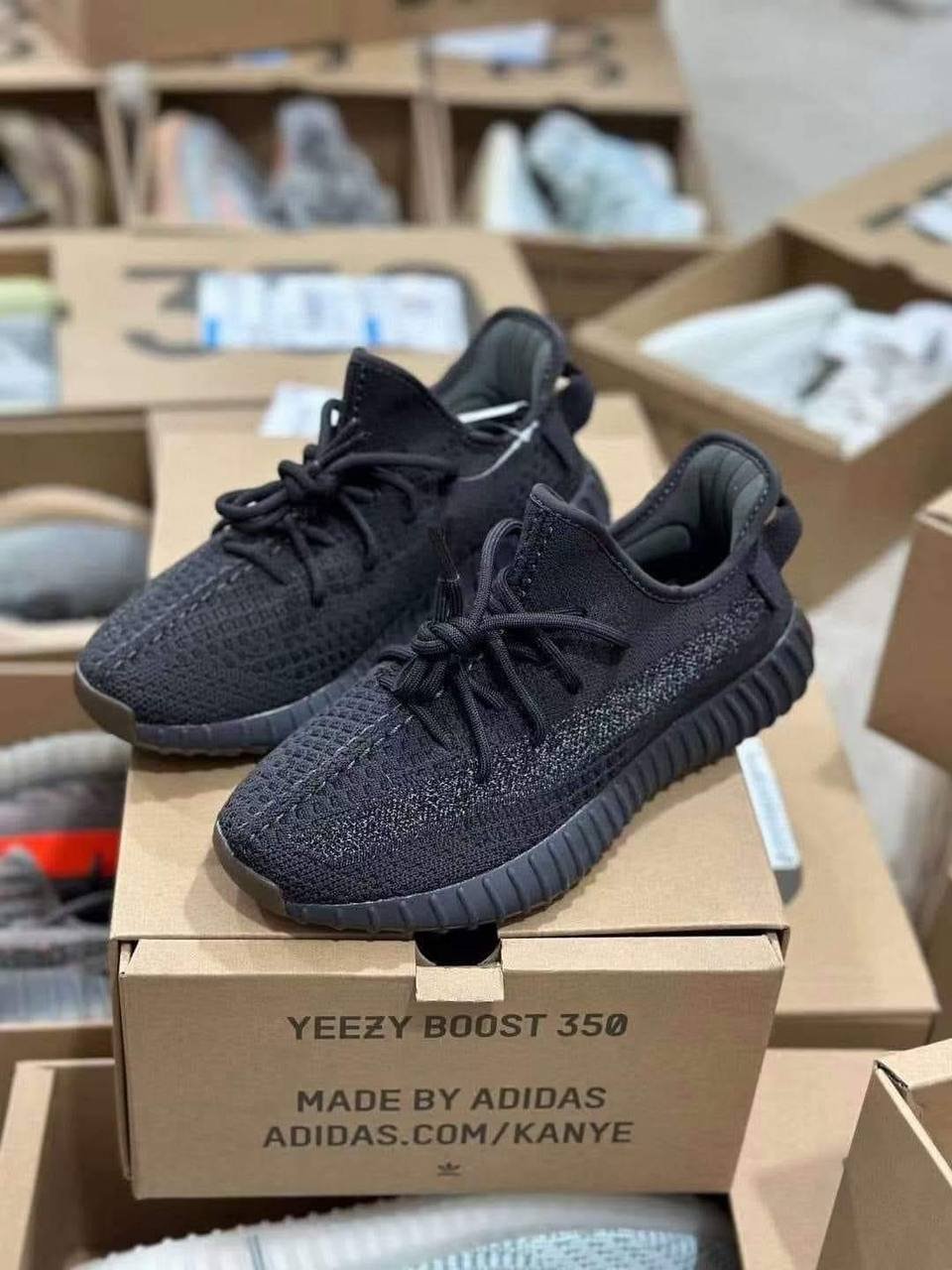 Yeezy Boost 350 v2 Pallets