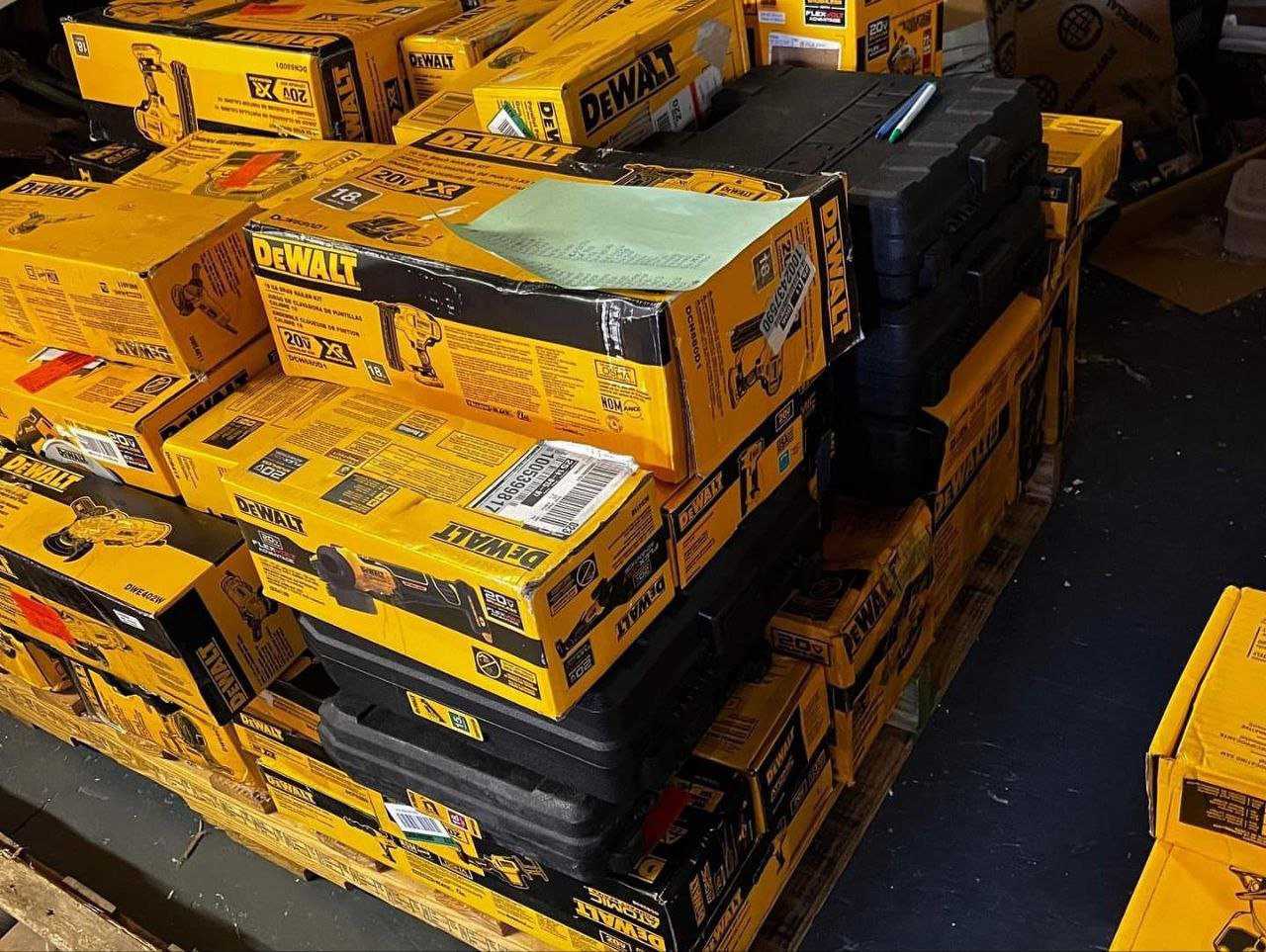 dewalt tool pallets-Bulk liquidation sales