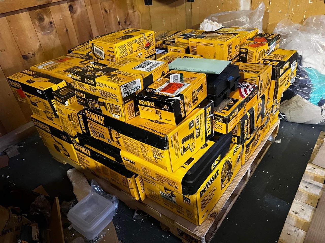 dewalt tool pallets-Bulk liquidation sales