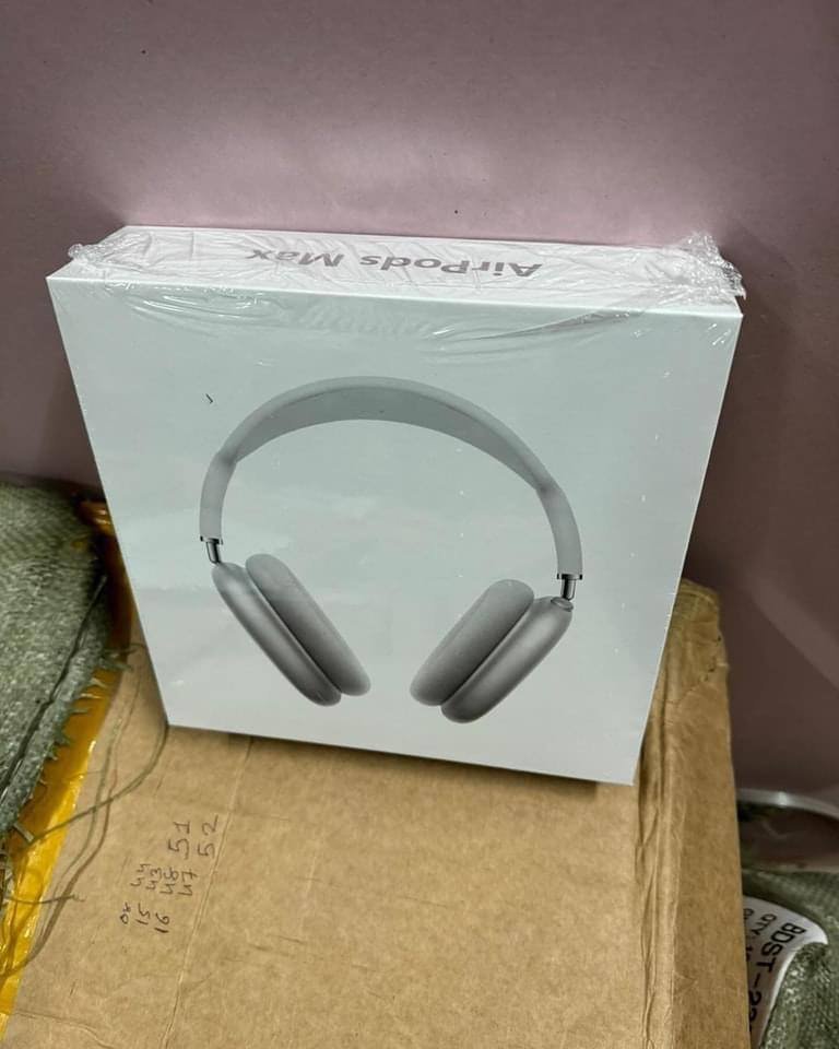 Apple AirPods Max pallets-bulk liquidation sales